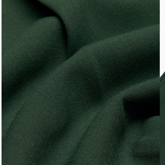 Aritzia Babaton PLEATED MINI SHORT - Picture 3 of 8